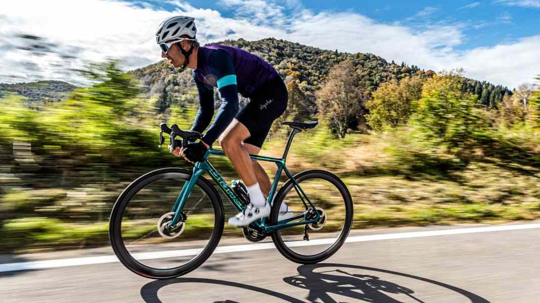 Nouveau vélo haut de gamme : Bianchi Specialissima - Bianchi relance la course de tradition Specialissima