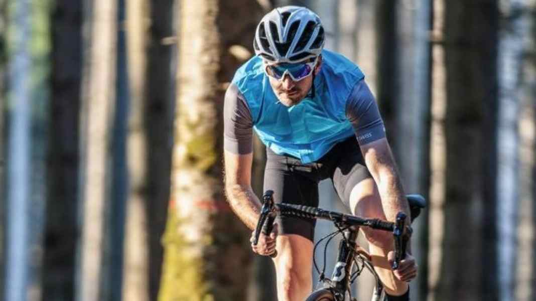 Test 2020 : 22 gilets coupe-vent pour hommes et femmes - coups de cœur : Gilets coupe-vent