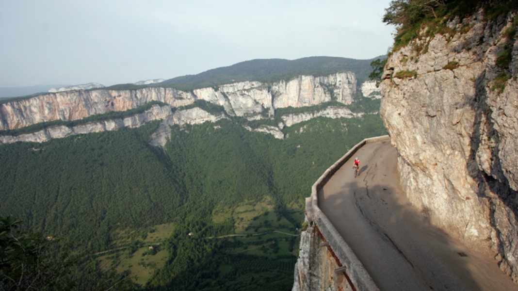 Climbs in France: Col de la Machine: a climb with a surprise effect