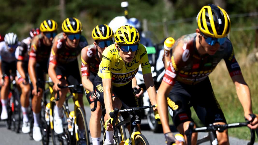 Tactique cycliste : comment une équipe défend le maillot jaune