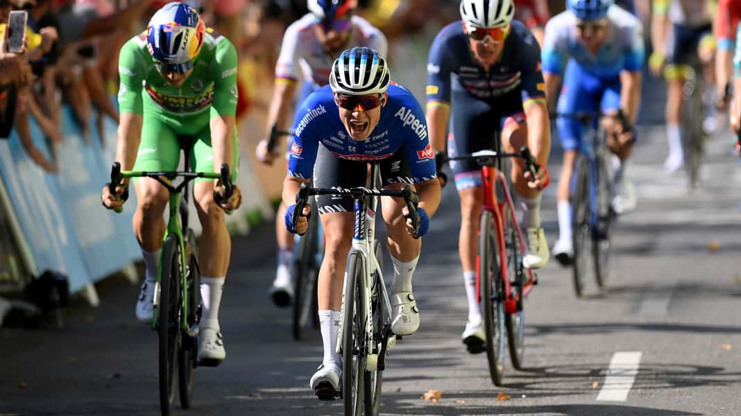 Philipsen gewinnt 15. Etappe der Tour - Schreckmoment für Vingegaard