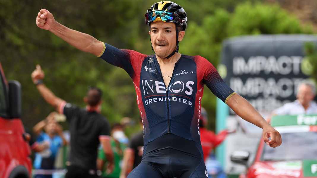 Vuelta : Carapaz remporte la 12ème étape, Brenner brille, Evenepoel défend le rouge malgré une chute