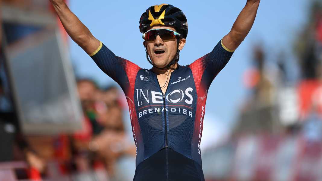 Vuelta: Carapaz wins stage 14 - Evenepoel loses time