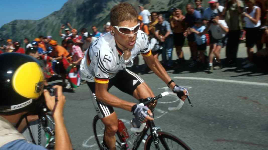 Book review "Ulle" Jan Ullrich - the story of a tragic hero