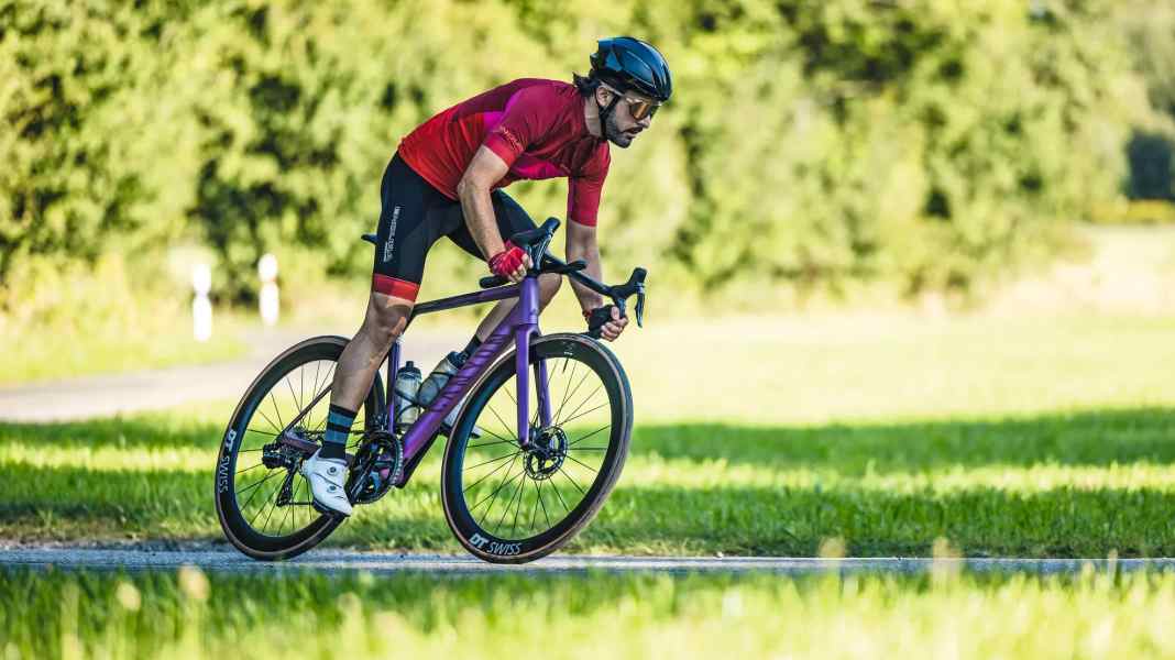 TOUR individual test: The Canyon Ultimate CF SLX 9 Di2