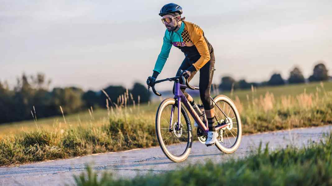 Des maillots de vélo de course pour tous les temps : huit modèles pour femmes et hommes testés par TOUR