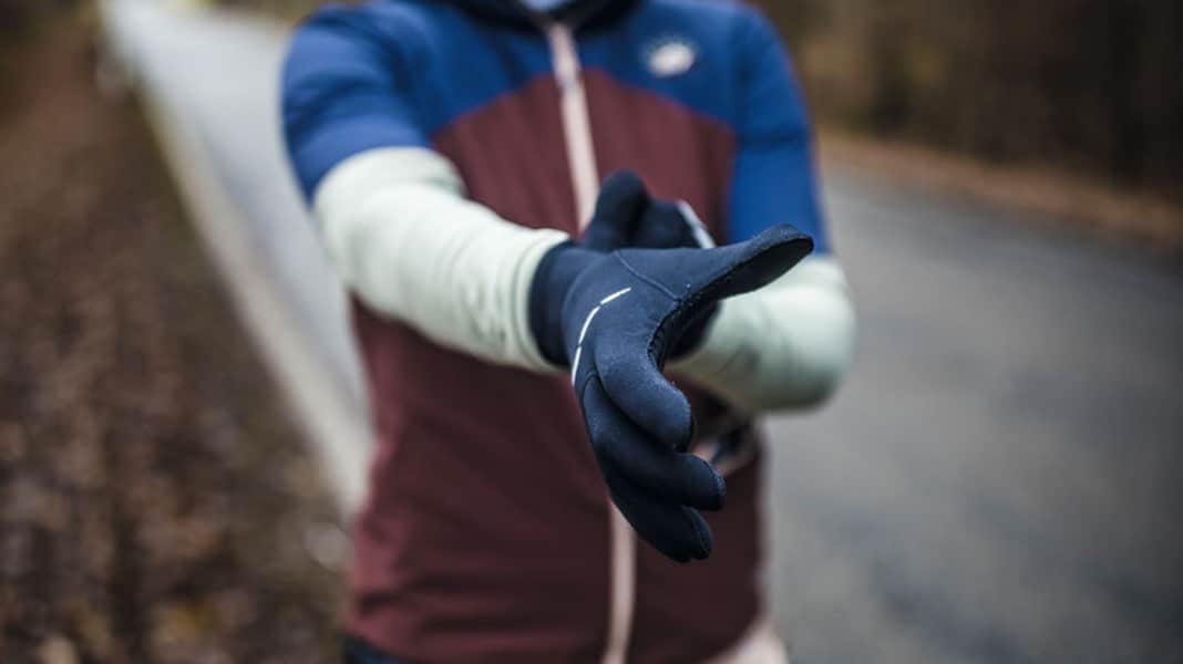 Test: 12 long road bike gloves compared