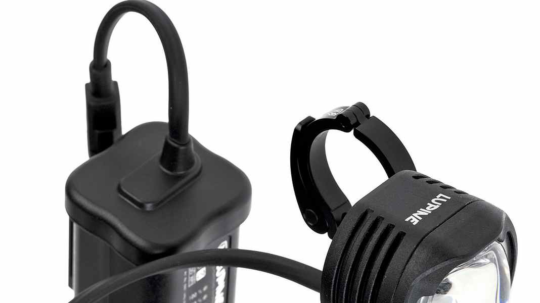 Licht fürs Rennrad STVZO - Akku-Sets und Dynamoscheinwerfer im Test