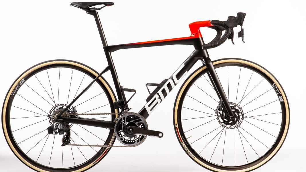 Innovations 2021: BMC Teammachine SLR 01 - New Teammachine: Lighter, stiffer - and faster!