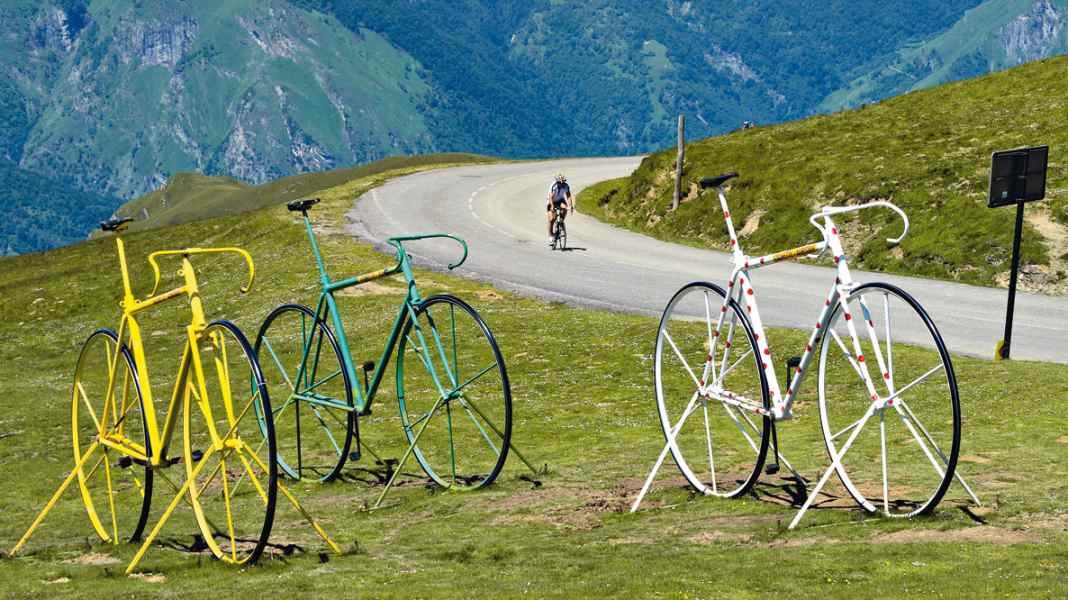 Legendary climbs of the Pyrenees: Col d'Aubisque - Col D'Aubisque: Historic climb of the Tour de France