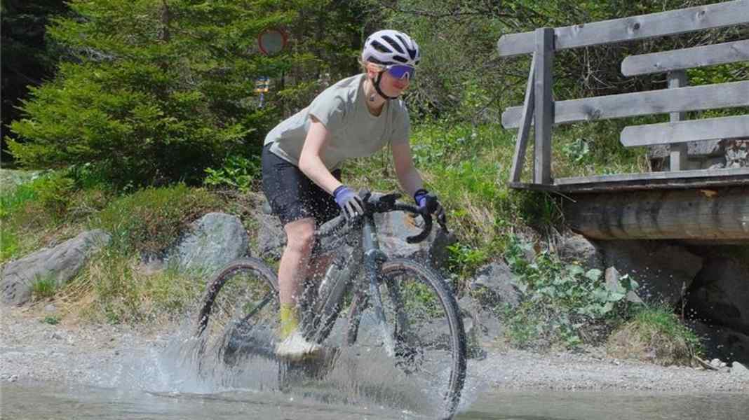 Sorties à vélo par forte chaleur : conseils pour faire du vélo quand le soleil tape fort