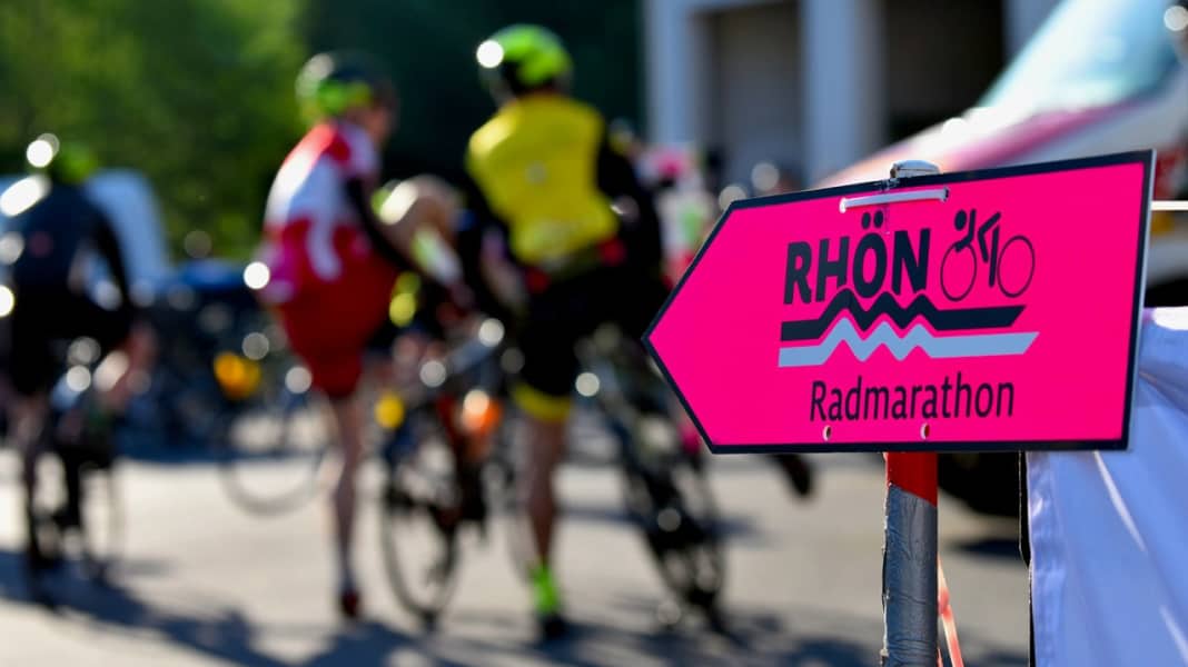 Sabotage lors du Rhön Radmarathon : la police enquête sur le démontage des panneaux de signalisation