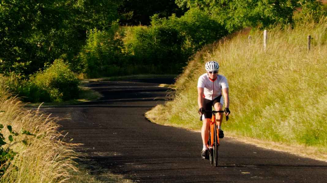 France: 4 road bike tours in Cantal - Département Cantal: Volcanic mountains in the Massif Central