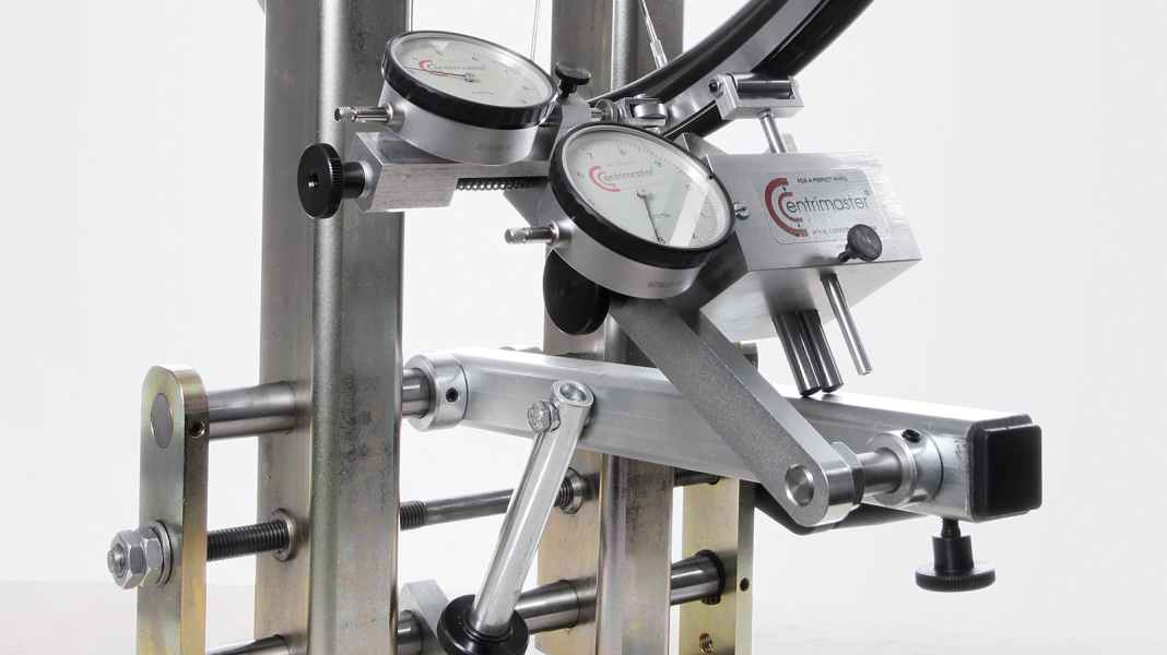 Test 2016: Centrimaster truing stand - Centring wheels with the Centrimaster