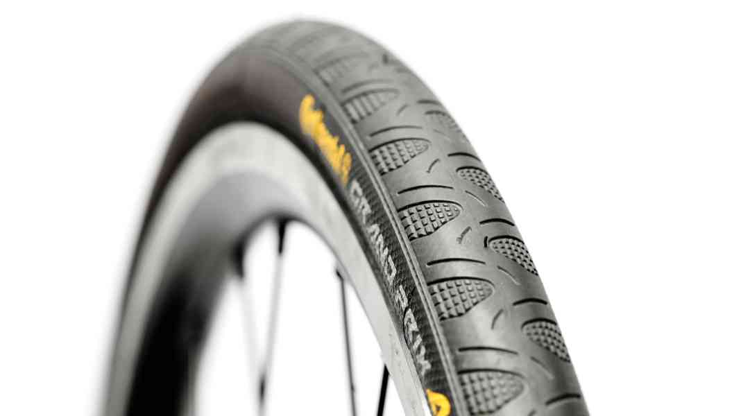 Test 2018: Winterreifen für Rennräder - Eisbrecher: 6 Rennradreifen für kalte Tage