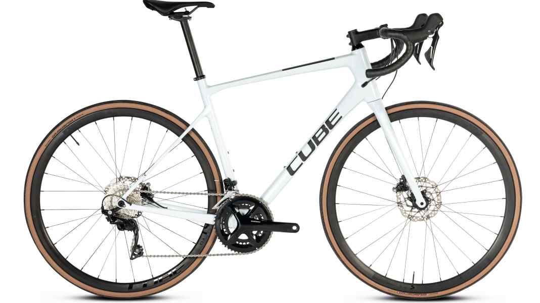 Rennräder mit mechanischer Schaltung: Das Cube Attain GTC Race im TOUR-Test
