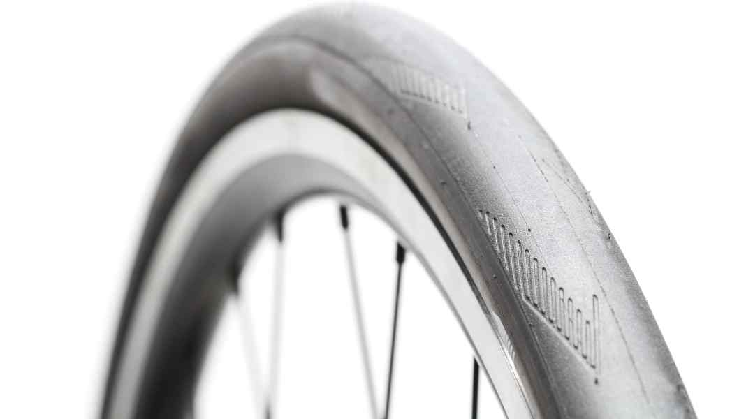Road bike tyre test 2018 - The best tyres for road bikes: clincher and tubeless