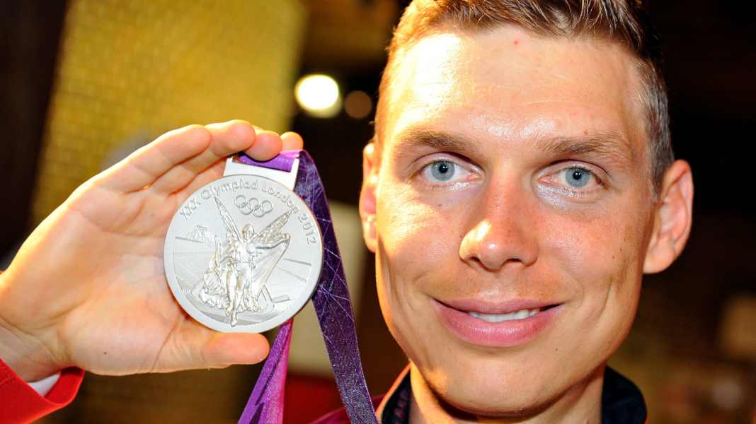 Tony Martin auctions Olympic medal for war victims