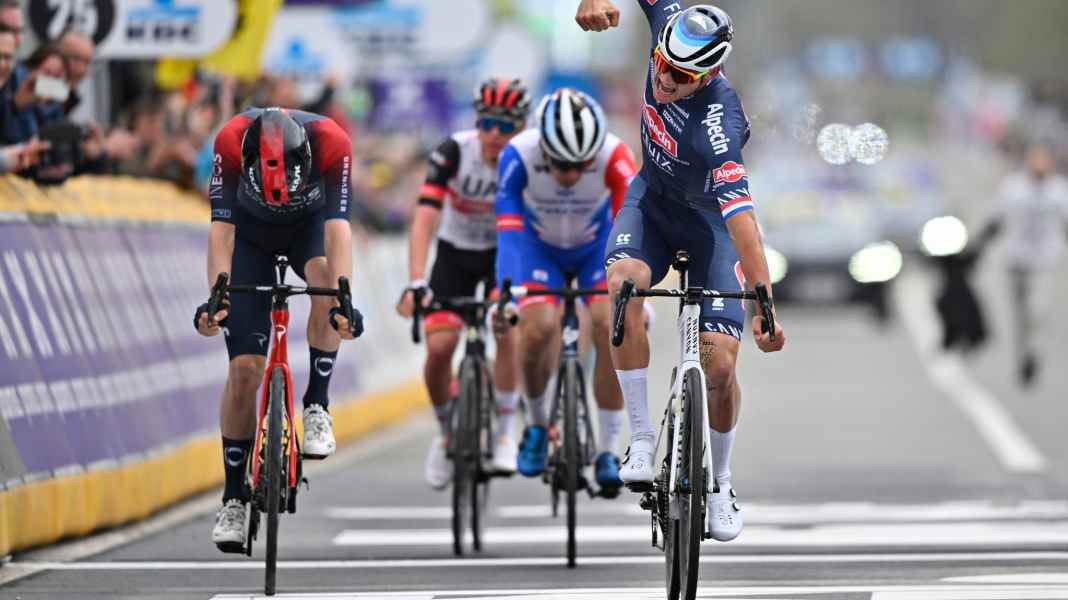 Van der Poel remporte le Tour des Flandres