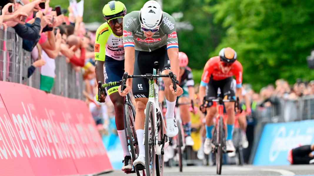 Italien-Rundfahrt - Kämna zum Giro-Auftakt ohne Erfolg - van der Poel siegt