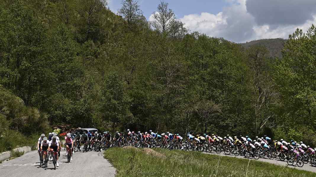 Kämna verliert Bergtrikot beim Giro an Etappensieger Bouwman