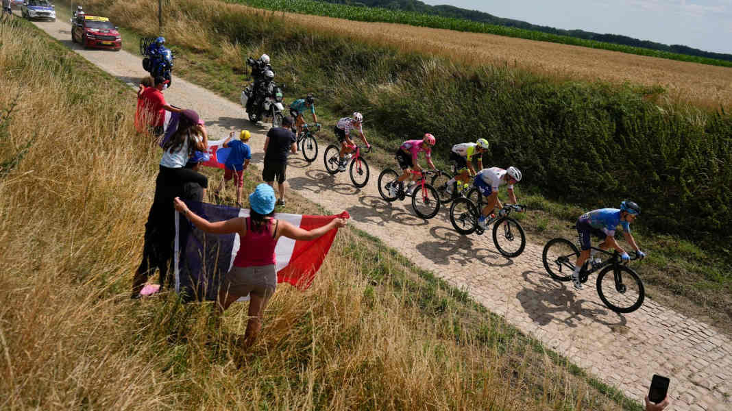 Tour de France - Gogl nach Sturz: «Dankbar, dass ich die Beine bewegen kann»