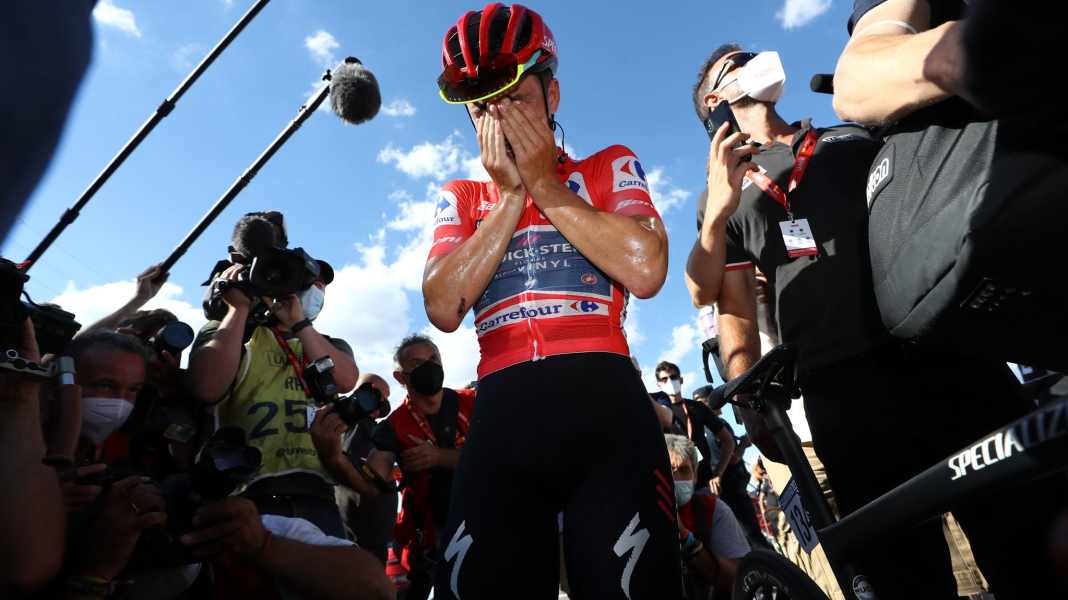 77ème Tour d'Espagne - Le maillot rouge défendu : la jeune star Evenepoel en passe de remporter la Vuelta