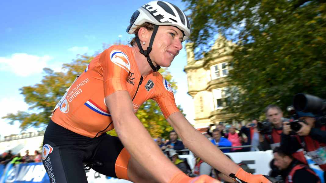 Championnats du monde de cyclisme : Van Vleuten prend le départ avec un coude cassé