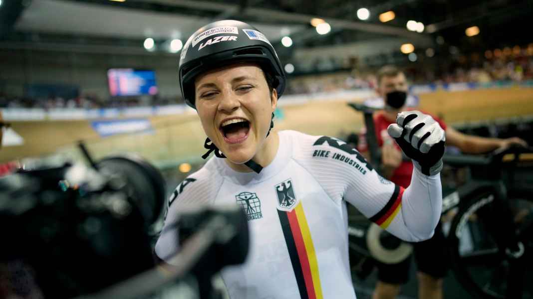 2022 Track Cycling World Championships: Friedrich races to gold again - "I've never cried like this"
