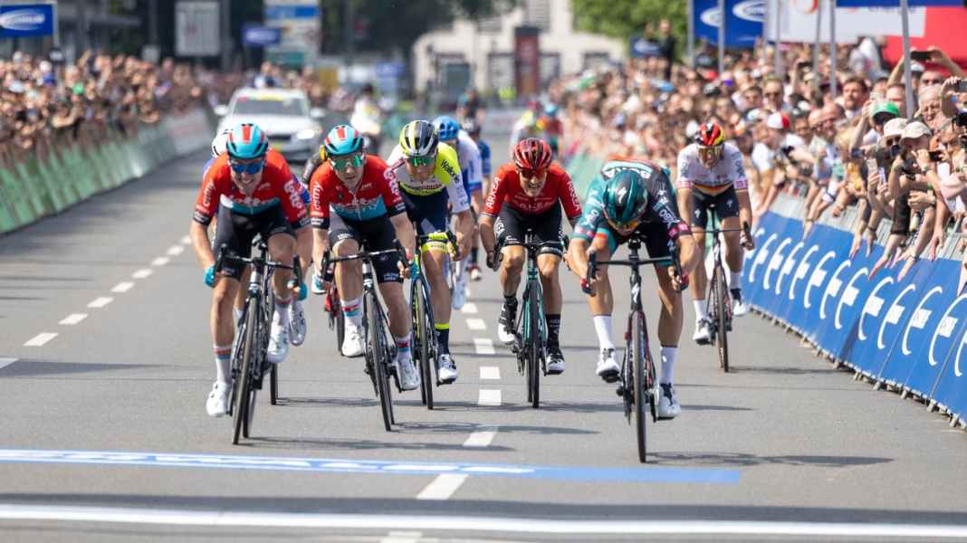 Van Poppel remporte le Rund um Köln