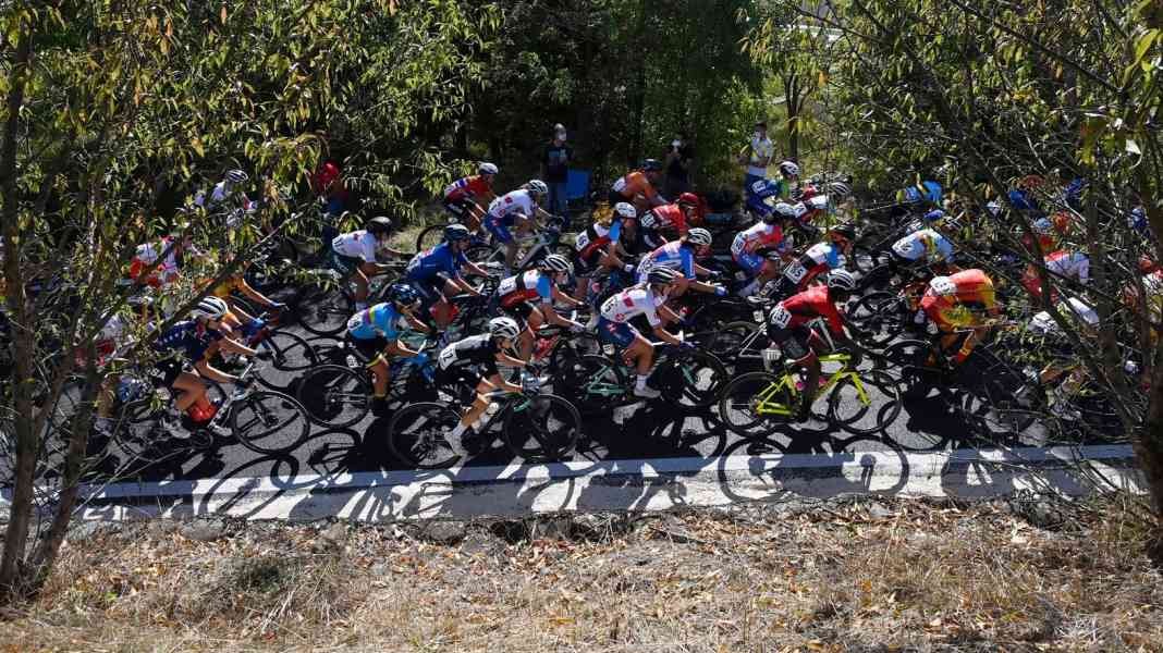 La fédération de cyclisme modifie les règles de participation des femmes transgenres