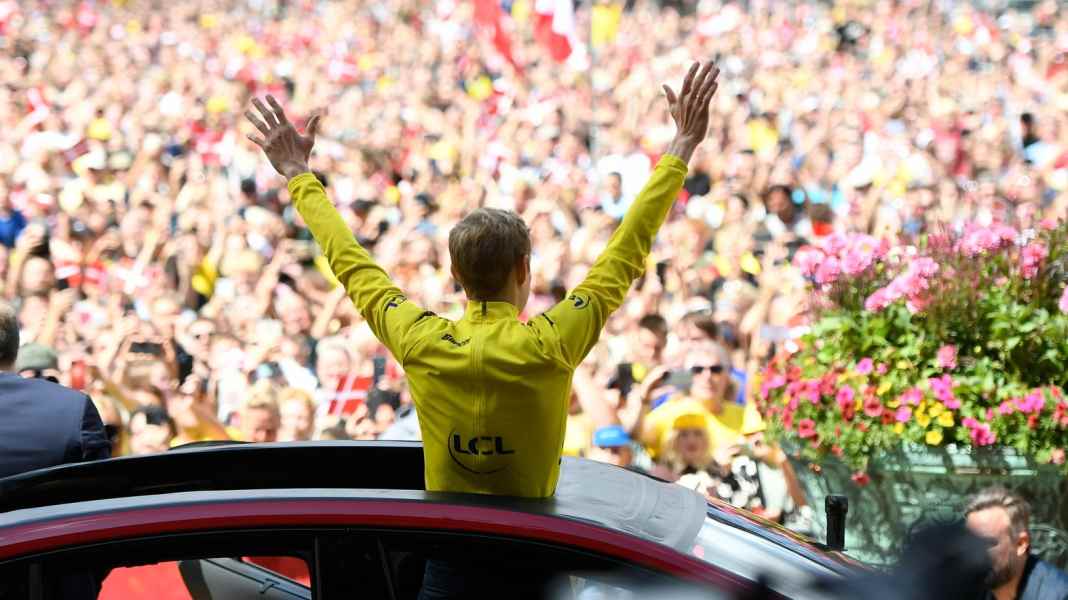 Euphoric reception for Vingegaard in Denmark