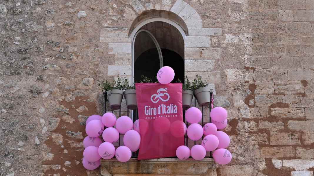 Giro d'Italia: Pro cyclist Baudin subsequently disqualified from the Giro