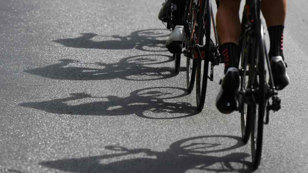Talented cyclist De Decker dies after training accident