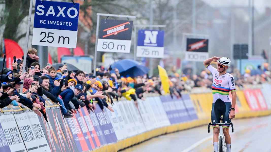 Weltmeister van der Poel siegt bei E3 Preis