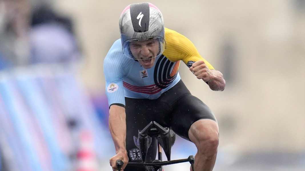 Championnats du monde de cyclisme sur route à Zurich - Victoire de justesse : le golden boy Evenepoel est champion du monde du contre-la-montre
