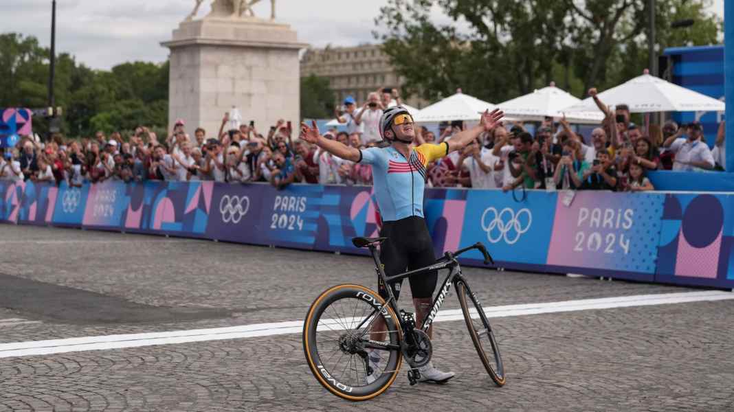 Après une chute à l'entraînement - "Tout s'est bien passé" : la star du cyclisme Evenepoel donne des nouvelles après l'opération