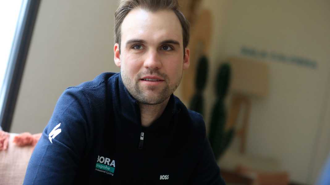 Lors de la quatrième étape - Le cycliste professionnel Schachmann perd la tête au Pays Basque