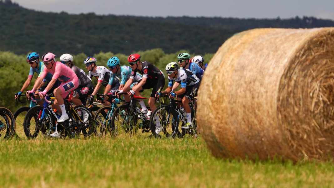 Italien-Rundfahrt - Triple für Ex-Weltmeister Mads Pedersen beim Giro