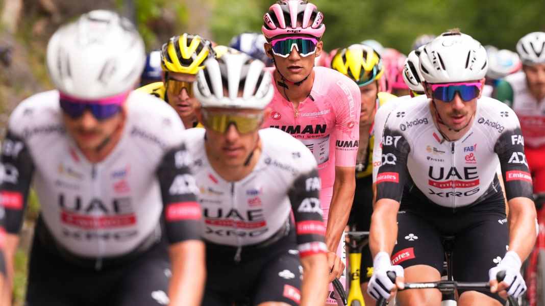 Giro in den Alpen: Roglič schwächelt, Stork Zweiter