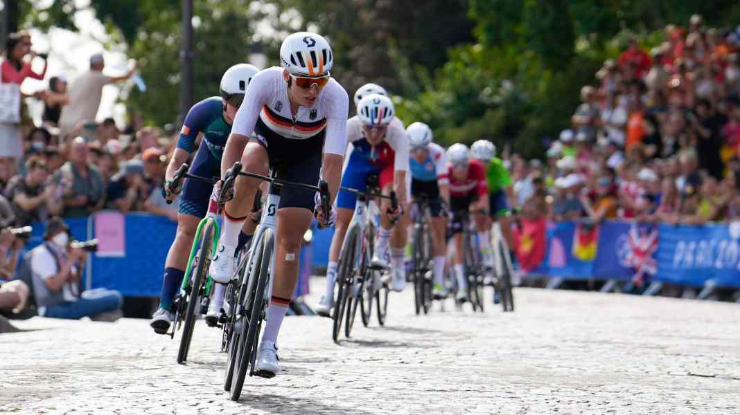 Koch s'échappe sans succès sur le Tour - Wiebes l'emporte