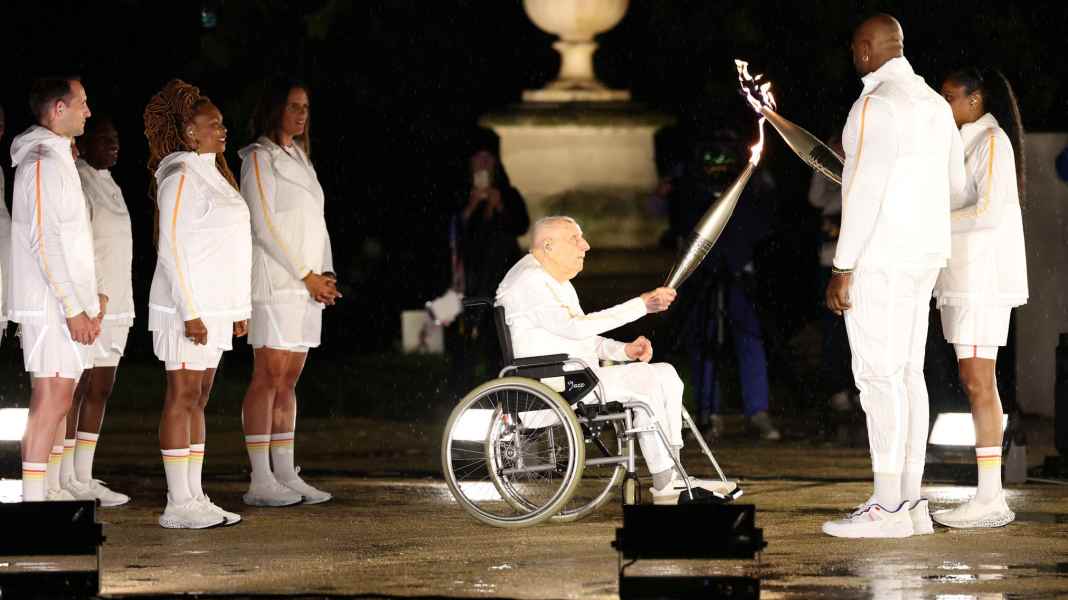 Mourning - World's oldest Olympic champion dies aged 101