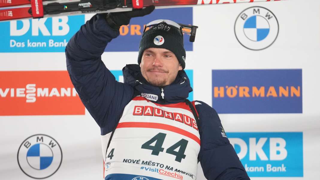 Olympische Spiele - Biathlon-Star trägt Ohrring von Rad-Idol Pantani bei Olympia