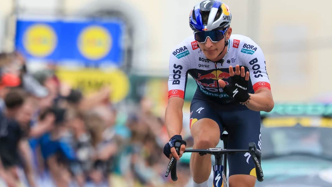 Tour of the Algarve: Lipowitz in the peloton at the start