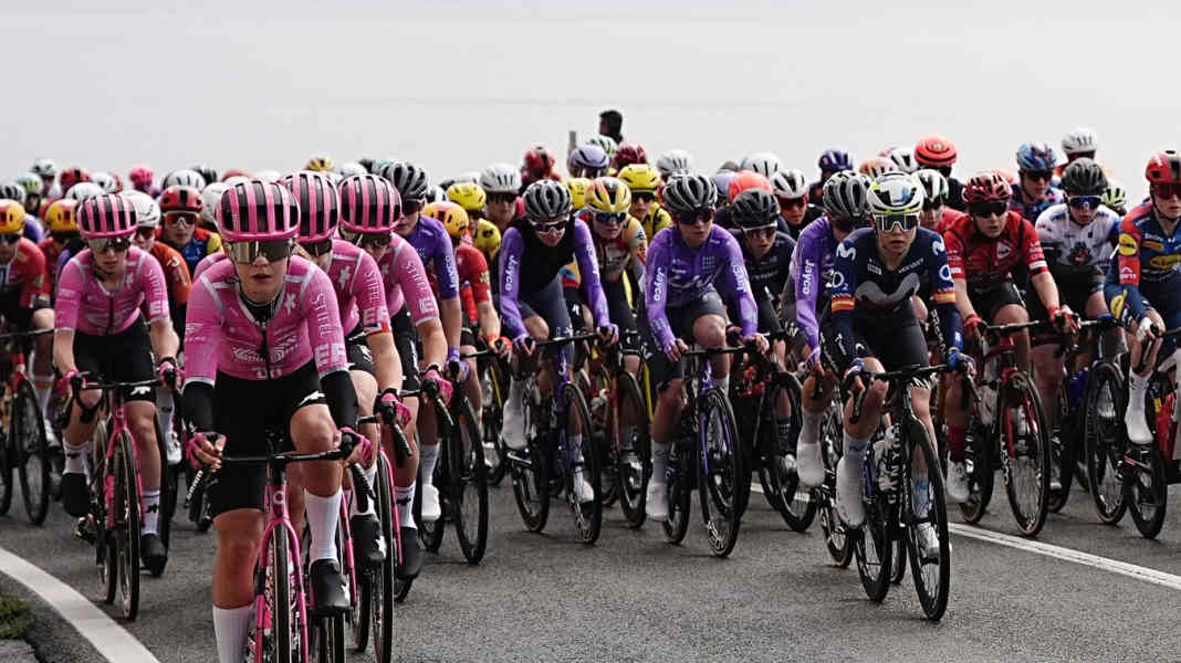 Mailand-Sanremo: Horror-Sturz im Frauen-Rennen