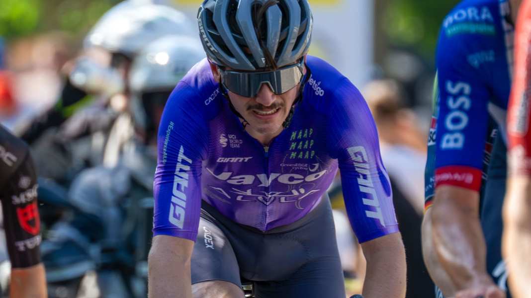 Aufholjagd bei extremer Hitze: Engelhardt erstmals Meister