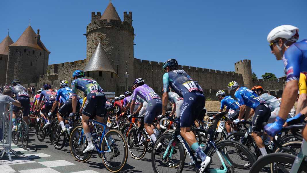 Tour de France - Pogacar verliert Gelb - Däne Pedersen gewinnt Hitze-Etappe