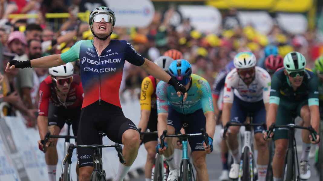 Tour debutant Kanter sprints to second place – Kooij wins