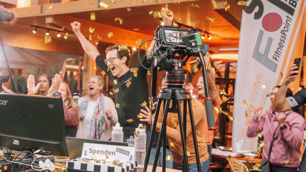 Nouveau record : Steinhauser bat le record du monde de cyclisme en salle sur Zwift