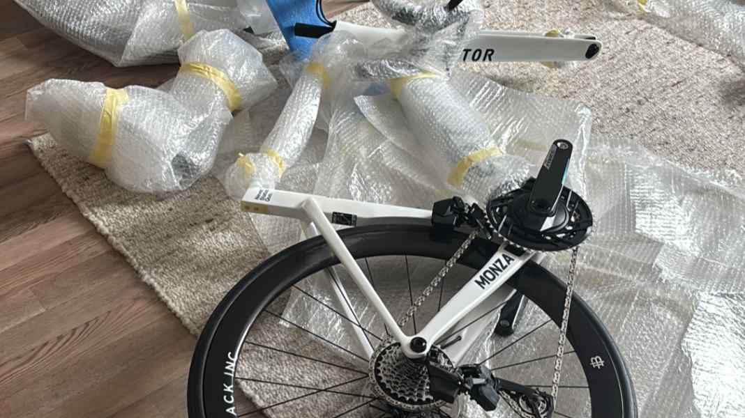Test d'endurance du Factor Monza : mes premiers kilomètres sur ce vélo de course aérodynamique